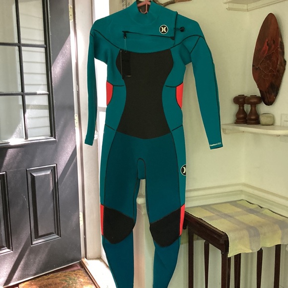 Hurley Wetsuit - Picture 5 of 13